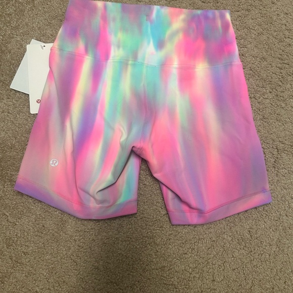 lululemon athletica psychedelic Tie-Dye Shorts - Picture 3 of 3